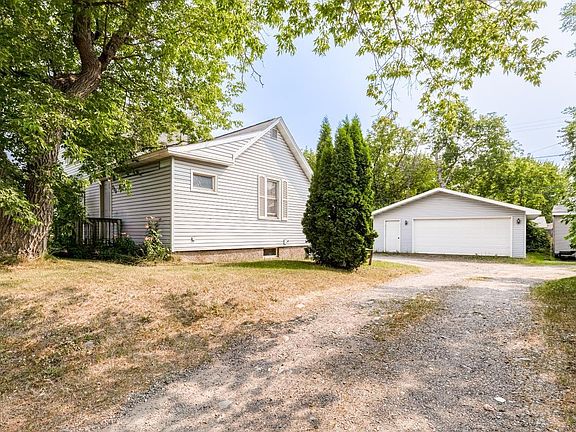 3rd image of 520 7th St