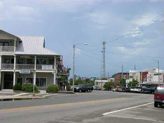 3rd image of 178 Dr Frederick S Humphries St
