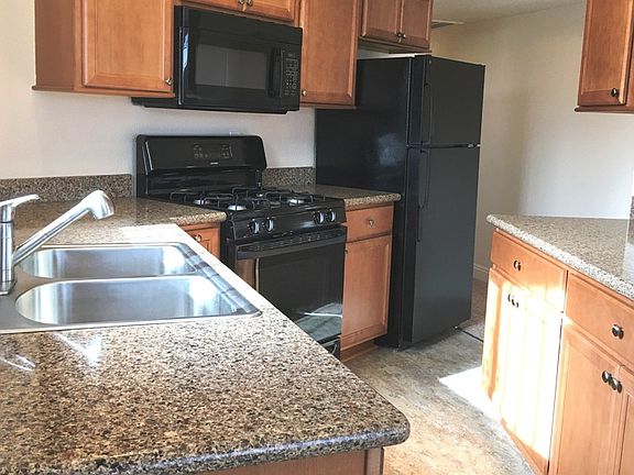 5th image of 5079 Orinda Ave