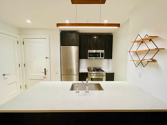 Rented by E Realty International Corp | media 54