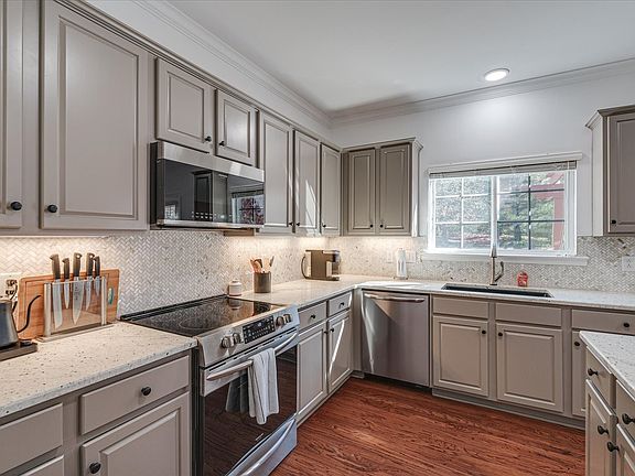 5th image of 1232 Lighthouse Pl