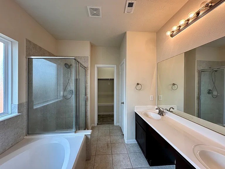 10450 Falling Rapids Ct — Photo 8