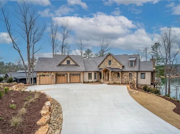 462 Peninsula Rdg, Sunset, SC 29685