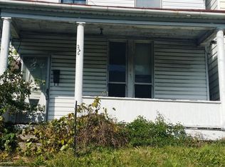 226 W Ridgeway St, Clifton Forge, VA 24422