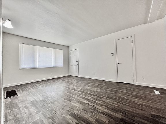 4th image of 2206 Nelson Ave SE APT D