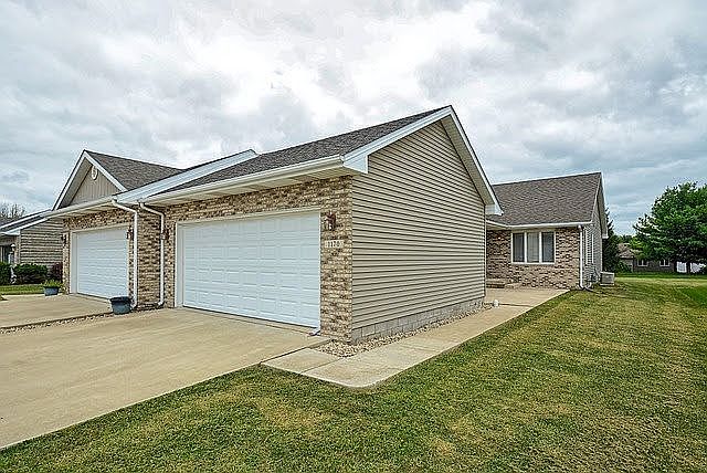 1st image of 1170-1180 Cornell Dr
