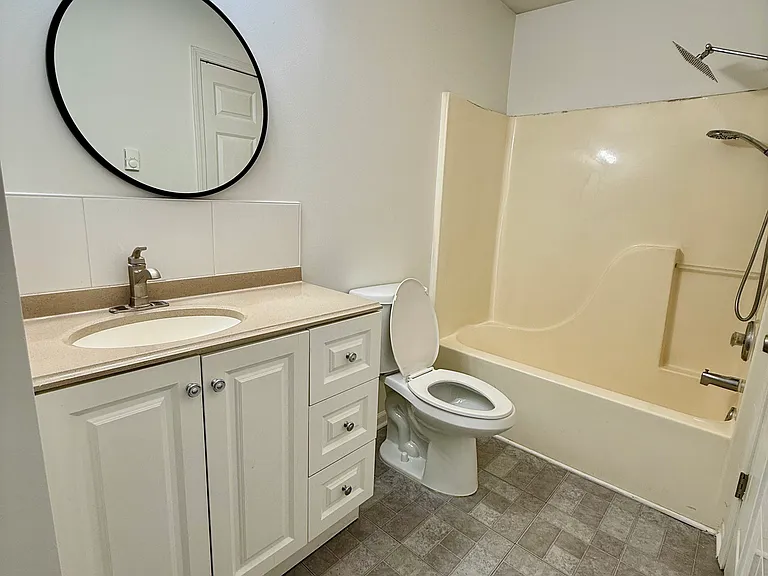 1363 Cunat Ct #3B — Photo 9