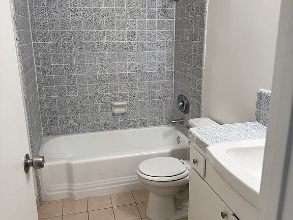3rd image of 1721 Scott Rd APT H