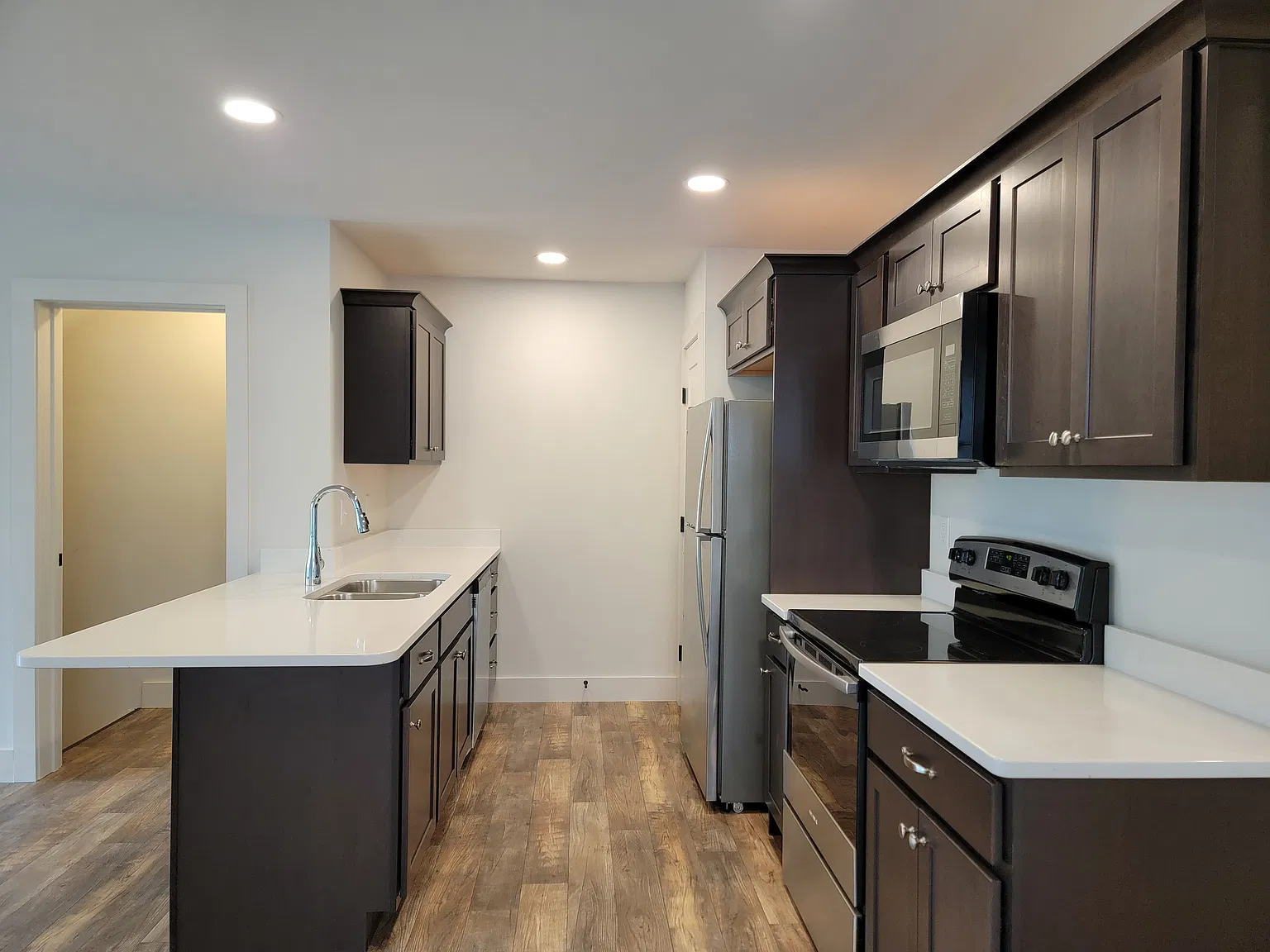 3 bed, 2.5 bath, 1839 sqft, $2,095 — Photo 4