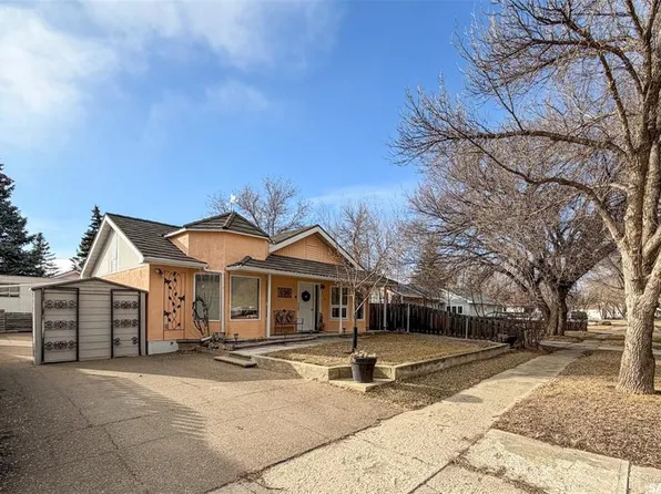 118 Cedar AVENUE N, Eastend, SK S0N 0T0