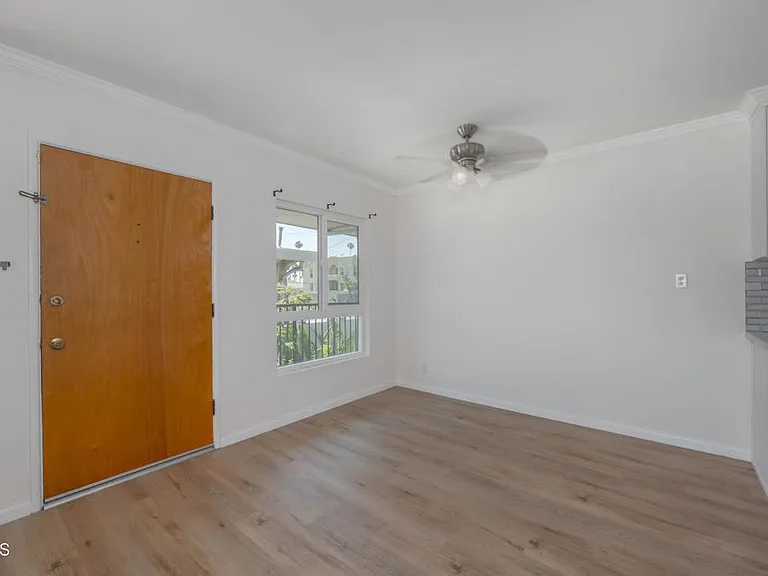 1736 N Normandie Ave #6 — Photo 2
