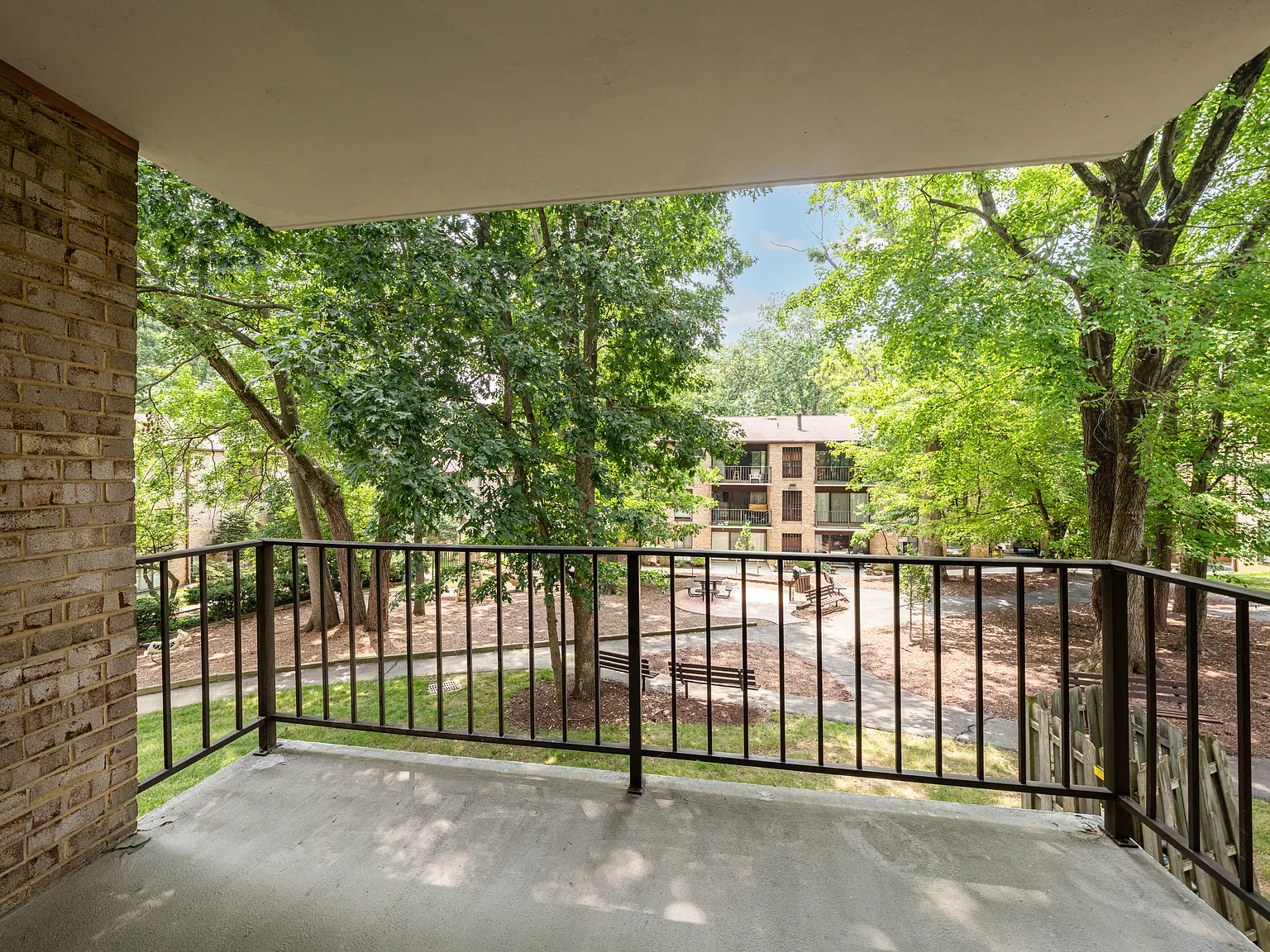 3 bed, 1313 sqft, $3,000 — Photo 3