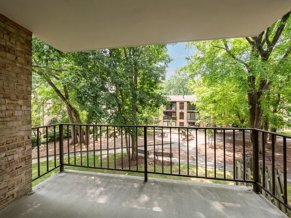 2045 Royal Fern Ct Suite 11C, Reston, VA 20191