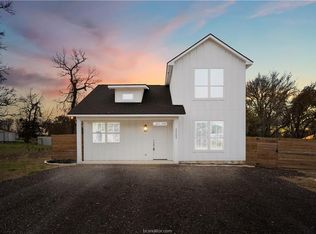 22562 Buchanan St, Navasota, TX 77868