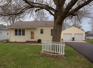 319 Marie Ave, Elk Run Heights, IA 50707