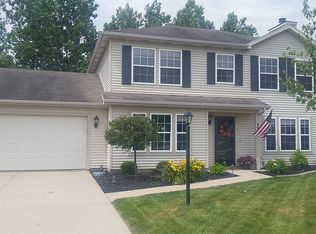 498 Lowry Way, Roanoke, IN