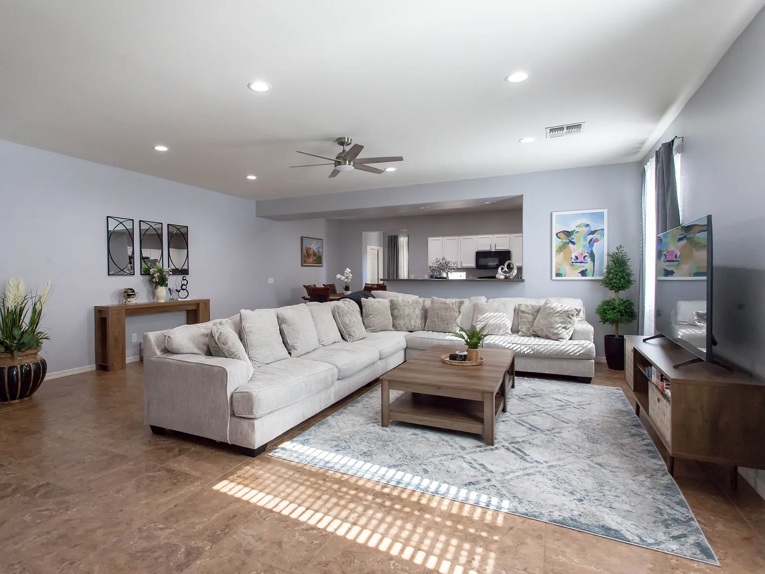 4 bed, 1806 sqft, $2,100 — Photo 3