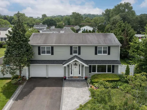 10 Downey Drive, Huntington, NY 11743