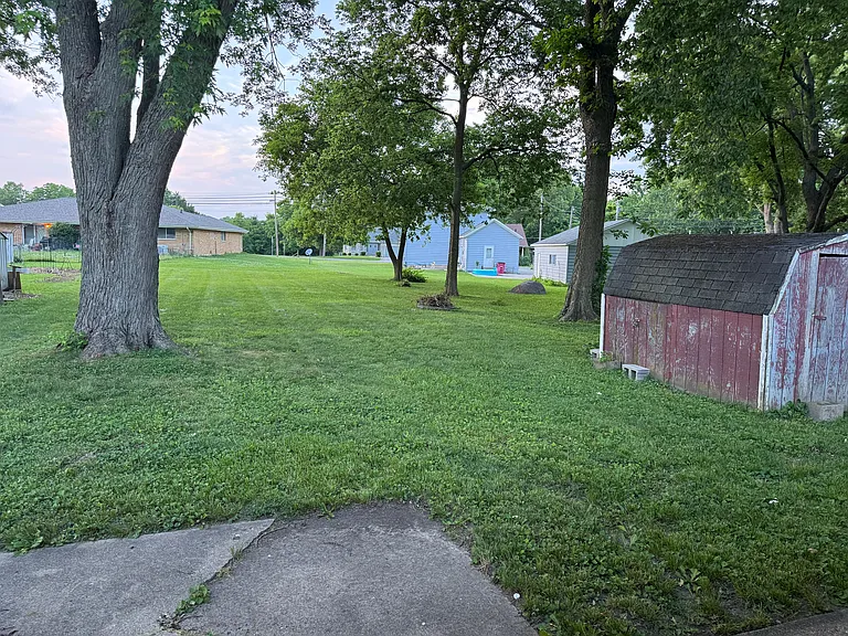 408 Lyle Dr — Photo 12