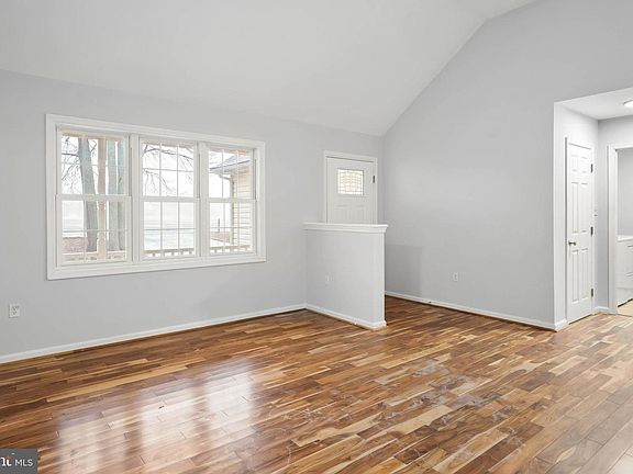 3rd image of 18284 Shingle Point Rd