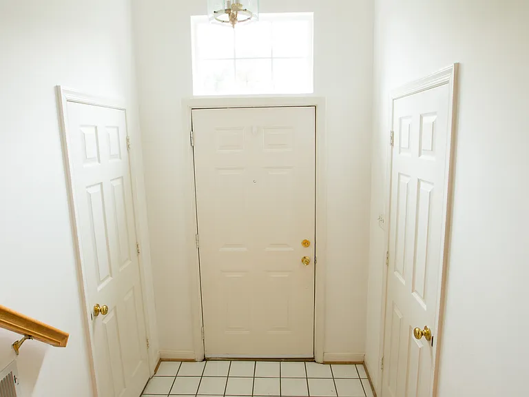 2911 Jessica Ct — Photo 13