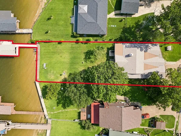 140 Pin Oak Dr, Mabank, TX 75156