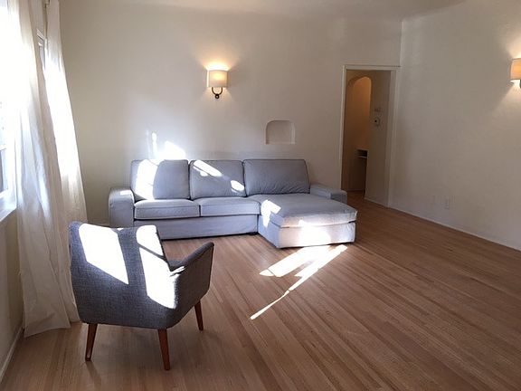 2nd image of 1766 W Silver Lake Dr