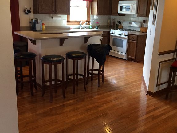 3rd image of 10847 Sierra Woods Cir