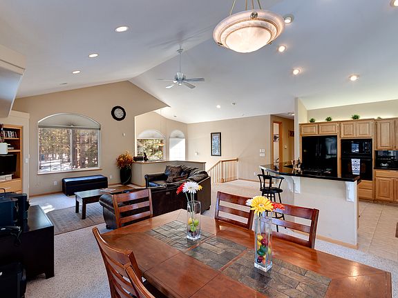 3rd image of 799 Seneca Dr.