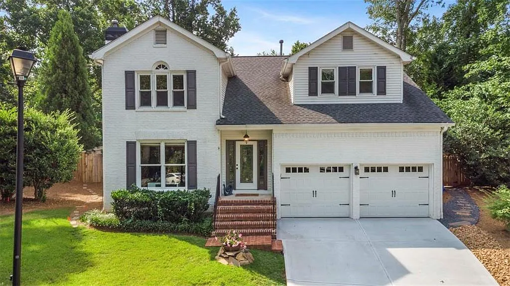 3 bed, 2.5 bath, 1909 sqft, $6,000 — Photo 2