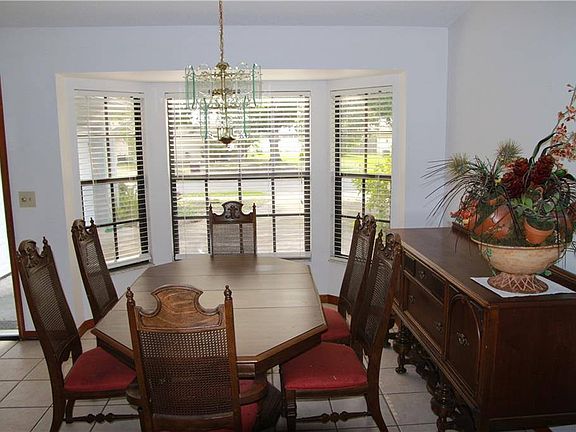 3rd image of 2492 Pine Chase Cir