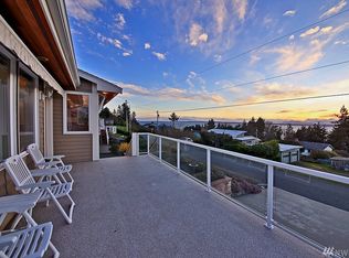 8327 Bayshore Dr, Clinton, WA 98236