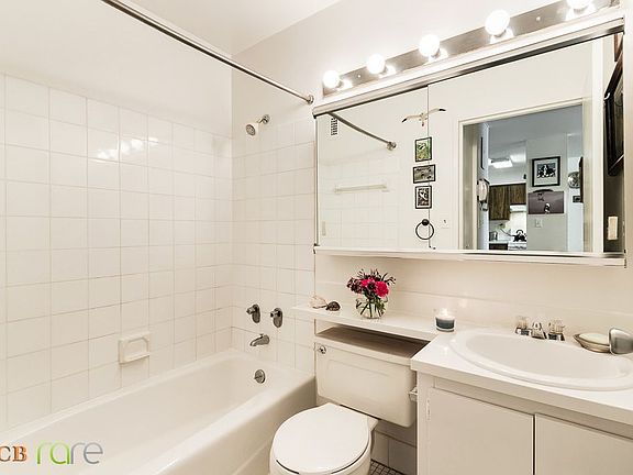 4th image of 1781 1st Ave #4D