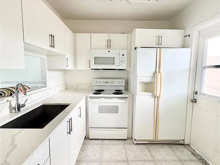 5011 W Oakland Park Blvd #310 — Photo 8
