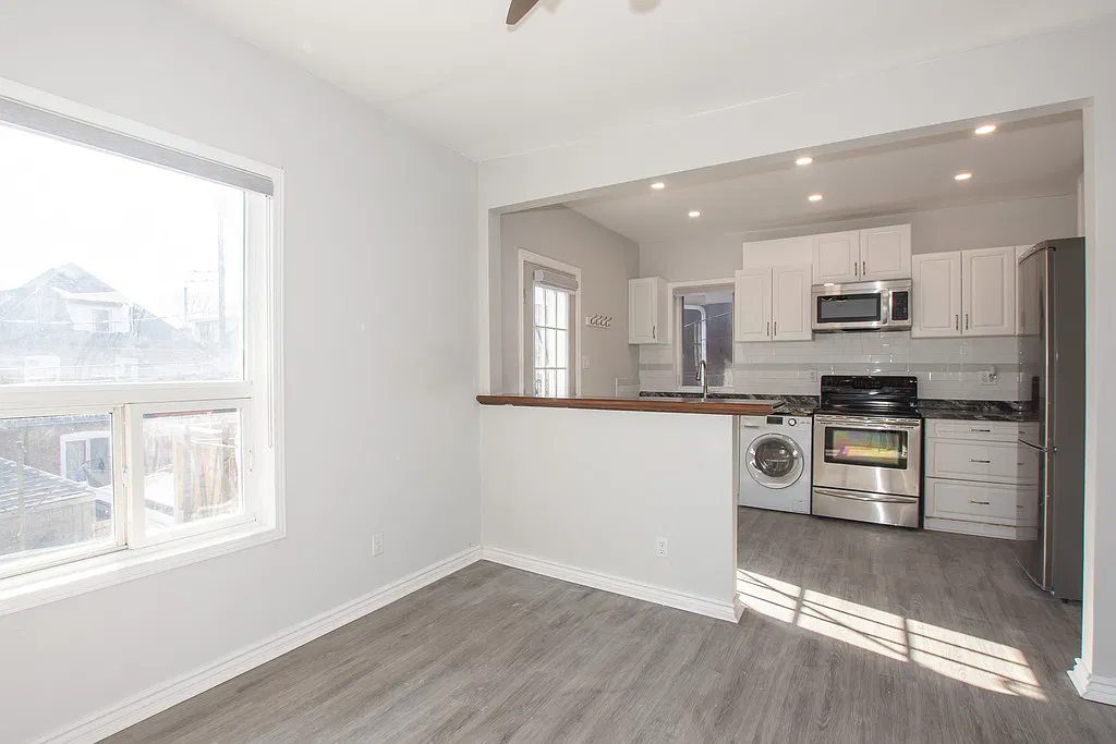 87 Barnesdale Boulevard — Photo 1