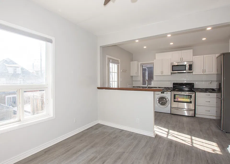 87 Barnesdale Blvd