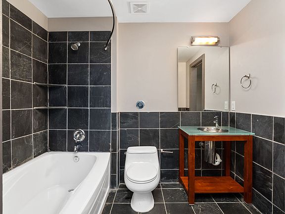 5th image of 4466 Olive St #206-848