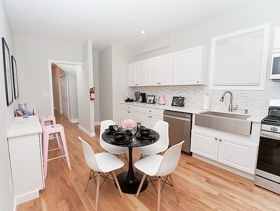 3rd image of 62 New St Floor 2