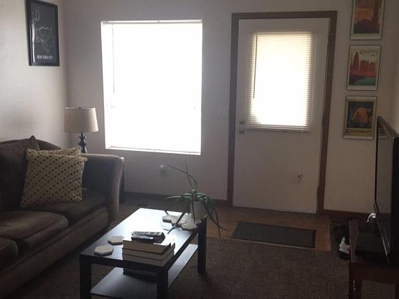 Rear Entry/Living Room