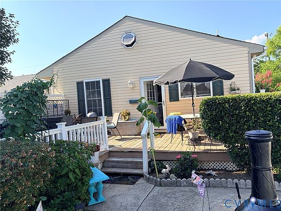 5th image of 201 Clover Hill Ave