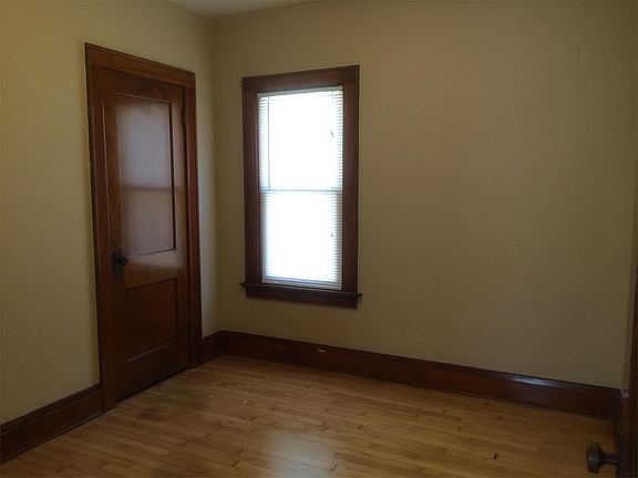 nice sized lower bedroom
