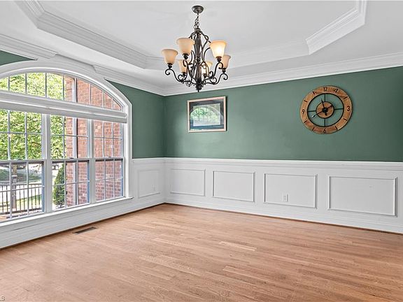 4th image of 5578 Linden Hill Ln