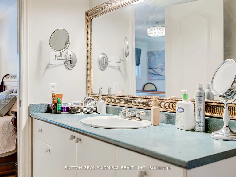 8890 Martin Grove Rd — Photo 37