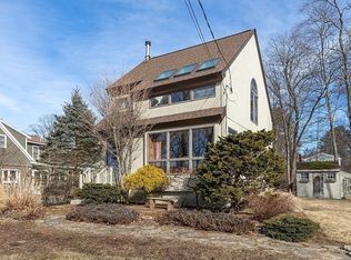 6 Queen Rd, Littleton, MA 01460