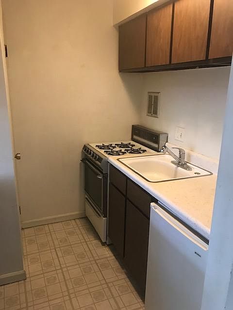 1st image of 5400 Carriageway Dr APT 317