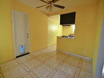 4th image of 1752 Lincoln Ave