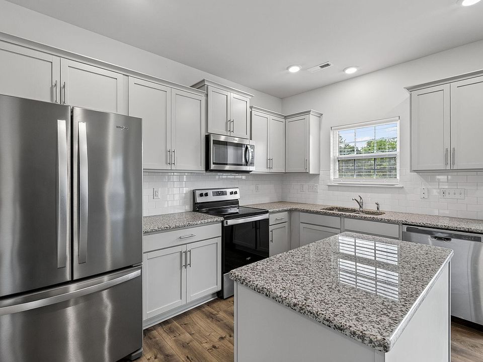 1st image of 19 Rockwater Way