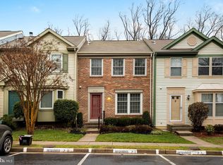 3741 Mazewood Ln, Fairfax, VA 22033