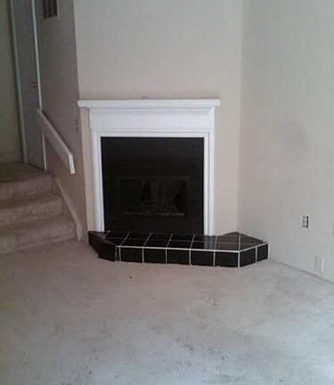 3rd image of 24547 Primrose Ln #1