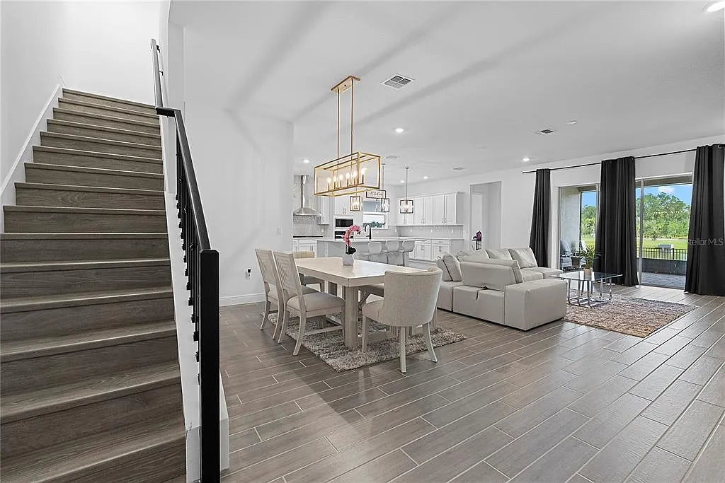 4 bed, 4.0 bath, 3140 sqft, $4,500 — Photo 4